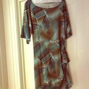 Silk DVF cocktail or work dress with 3/4 sleeves